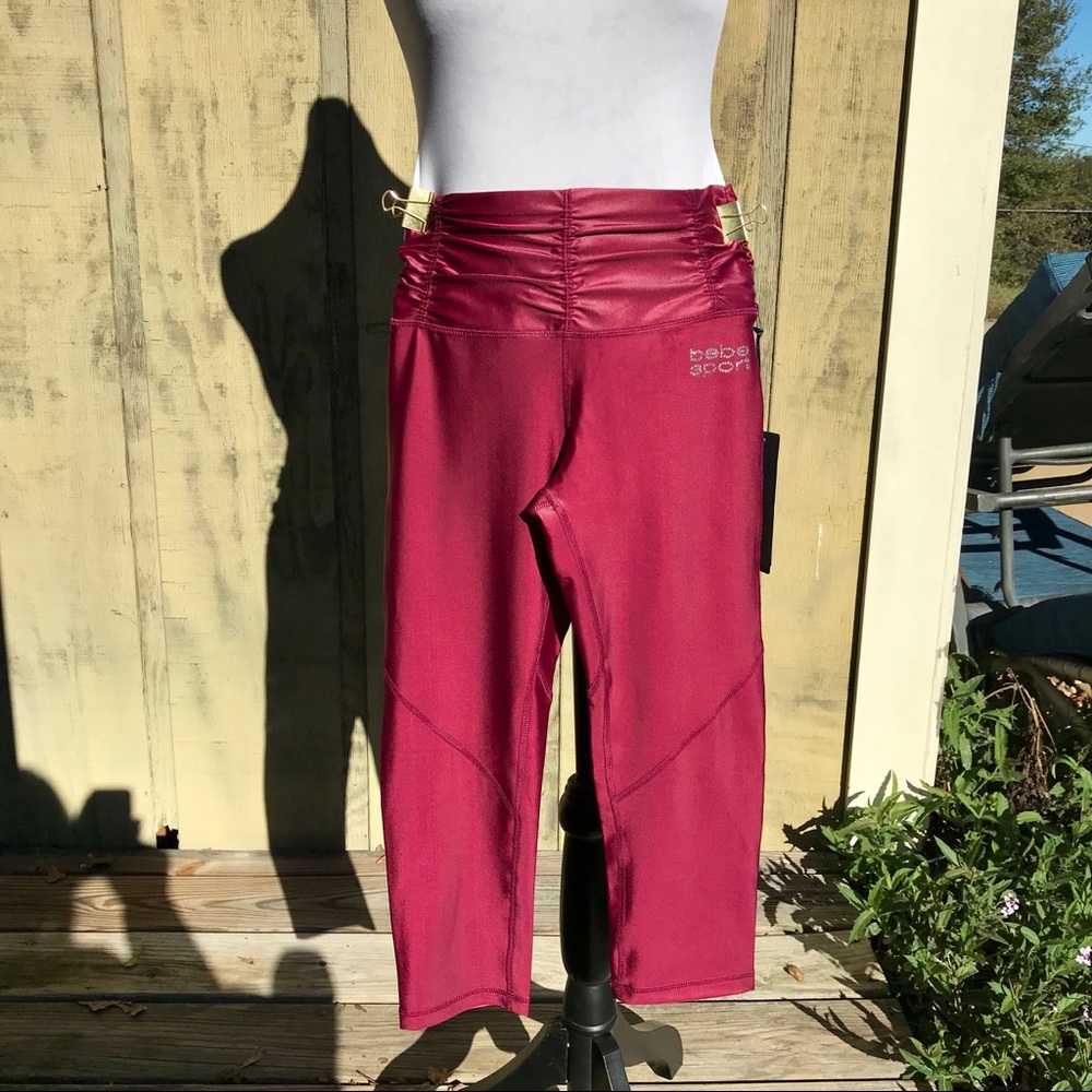 bebe Ruched Capri Leggings
